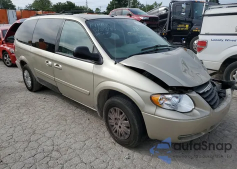 2006 Chrysler Town & Country Lx из США, поврежденный, VIN 1A4GP44R66B568657